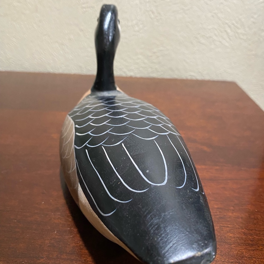 Decorative, Solid Wood, Hand carved, Wooden Canadian Goose - Picture 6 of 8